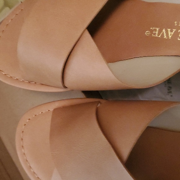 Shoes - Melrose Crossband Slide Sandals